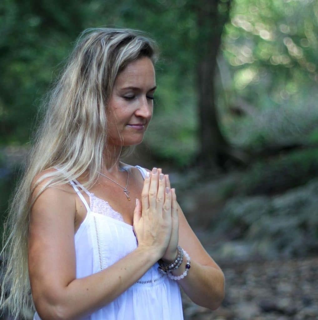 Eden - 20 Minute Grounding Yoga Flow With Lauren